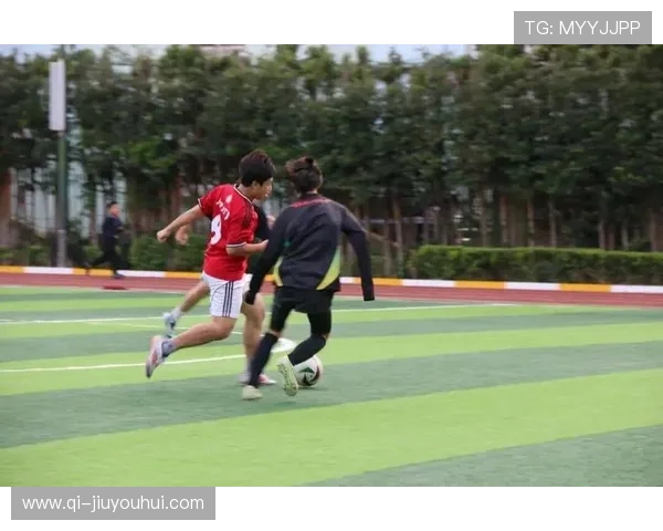 男孩足球天赋培养的重要性与方法探索如何激发潜力与提升竞技水平